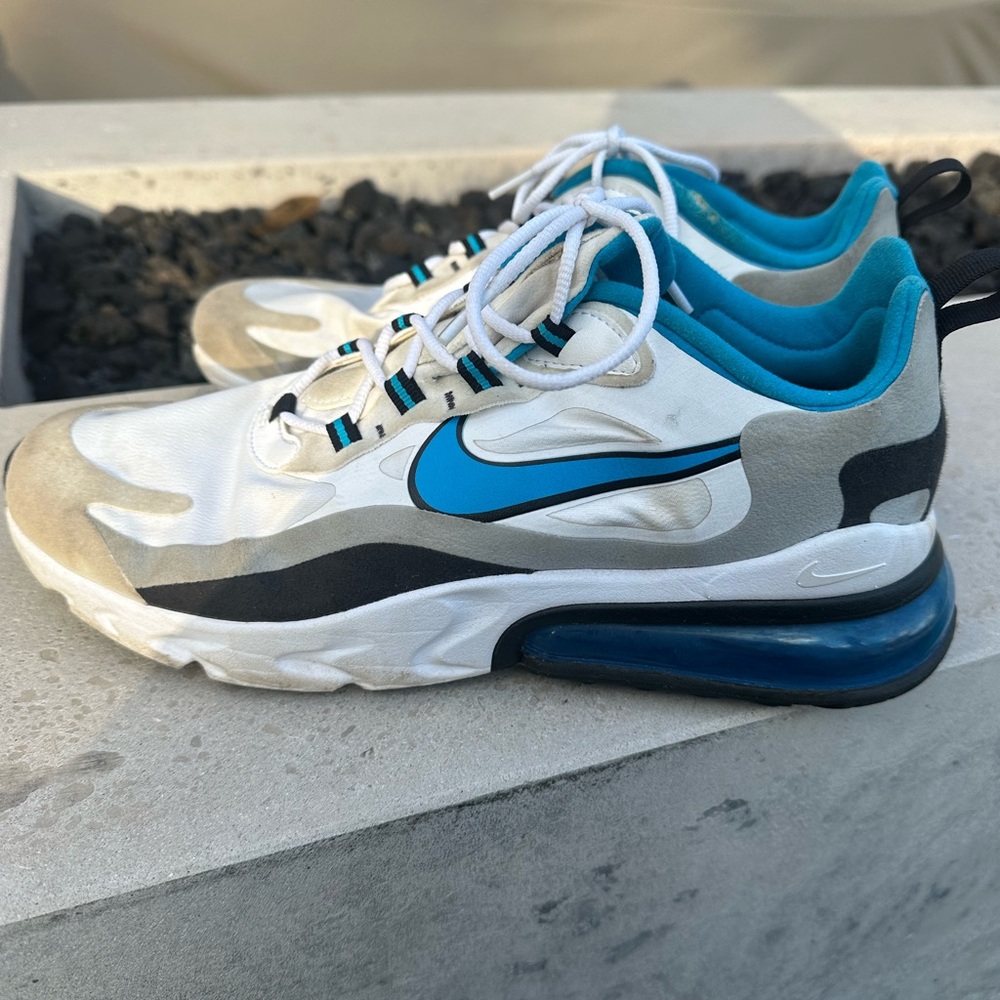 Nike Men's White and blue air max react